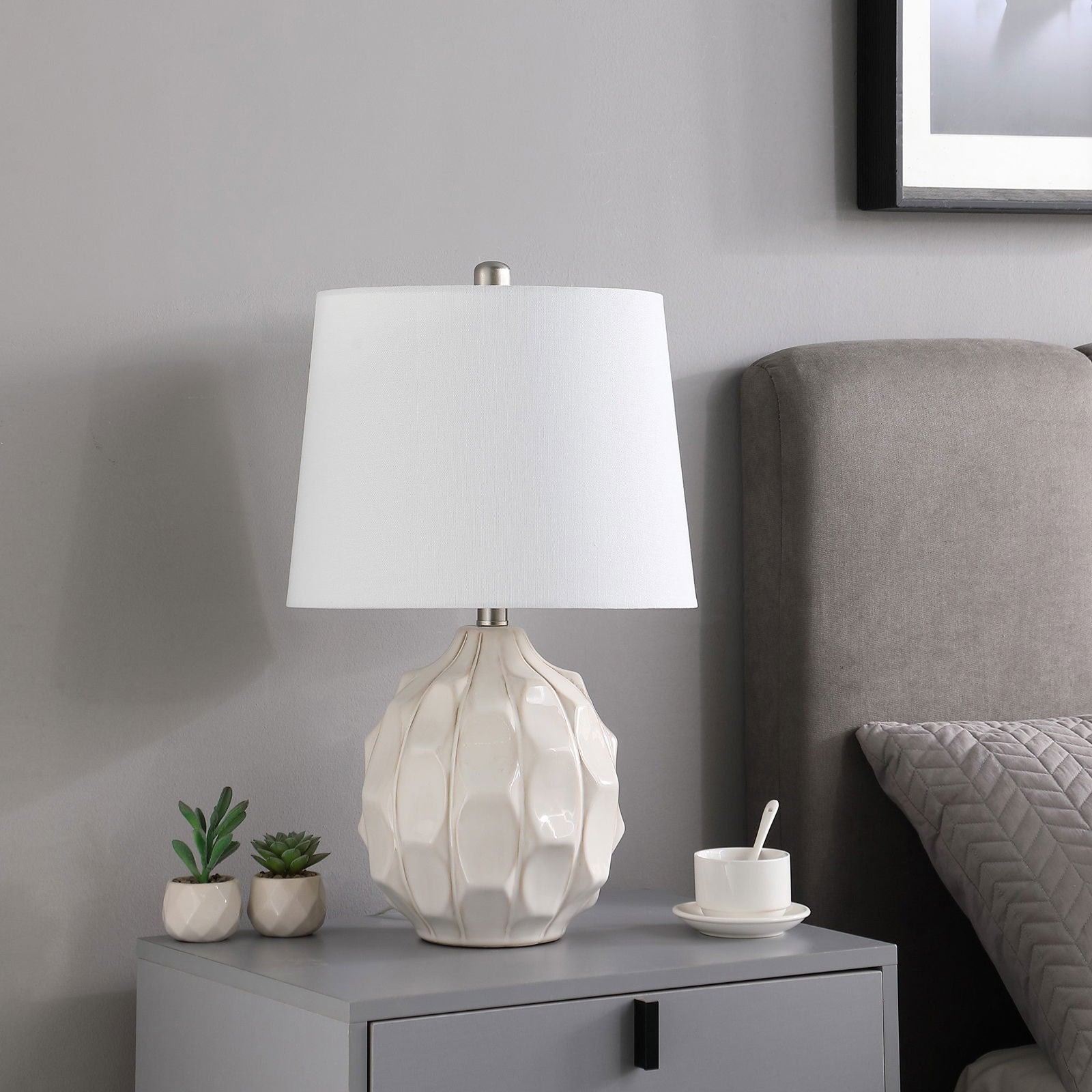 22" Cream Ceramic Faceted Table Lamp With Off White Drum Shade - Rivour Home